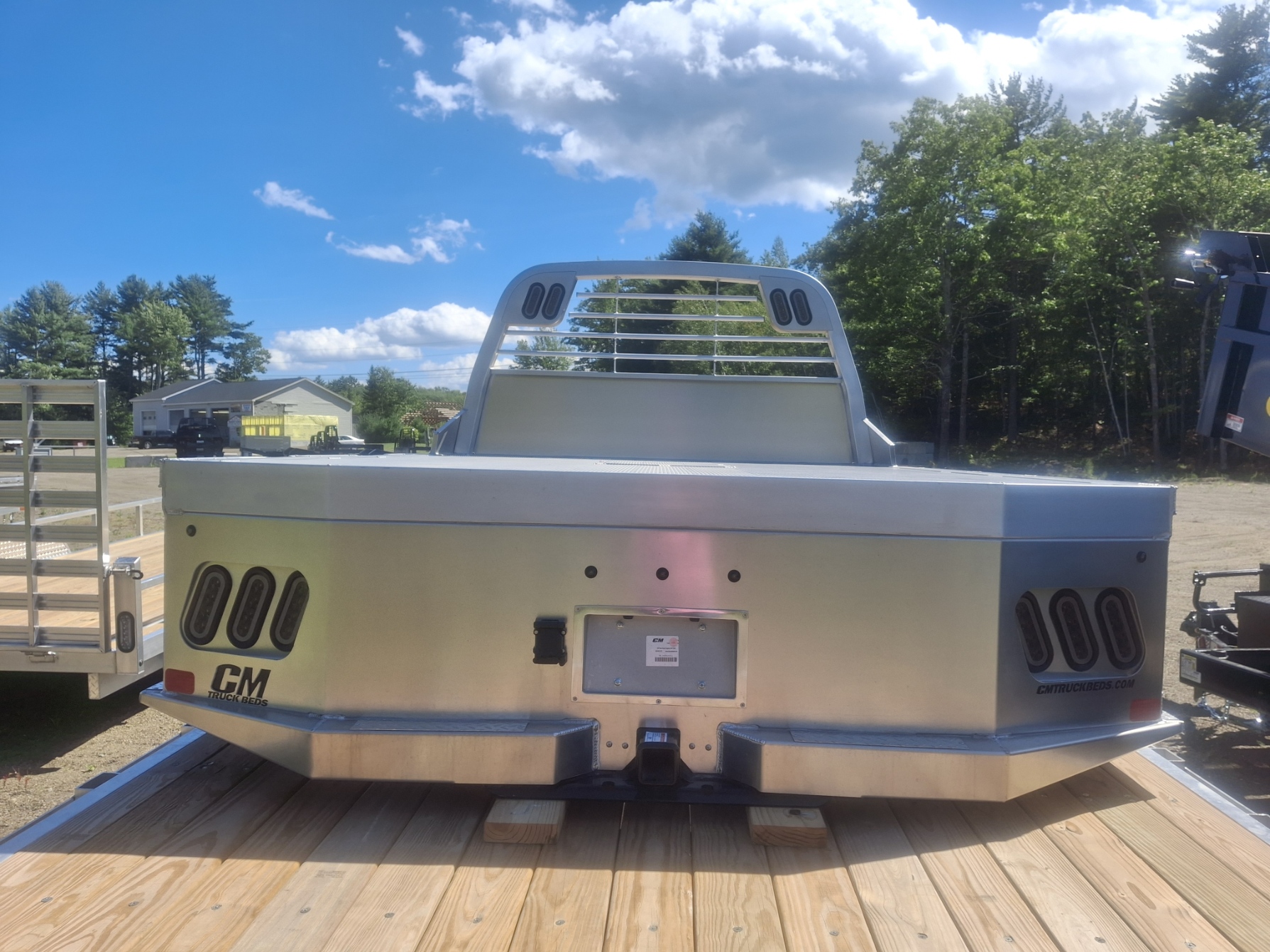2026 CM Truck Beds AL SK Aluminum Skirted Body Truck